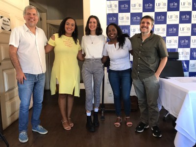 Maria em registro de conclusão da graduação