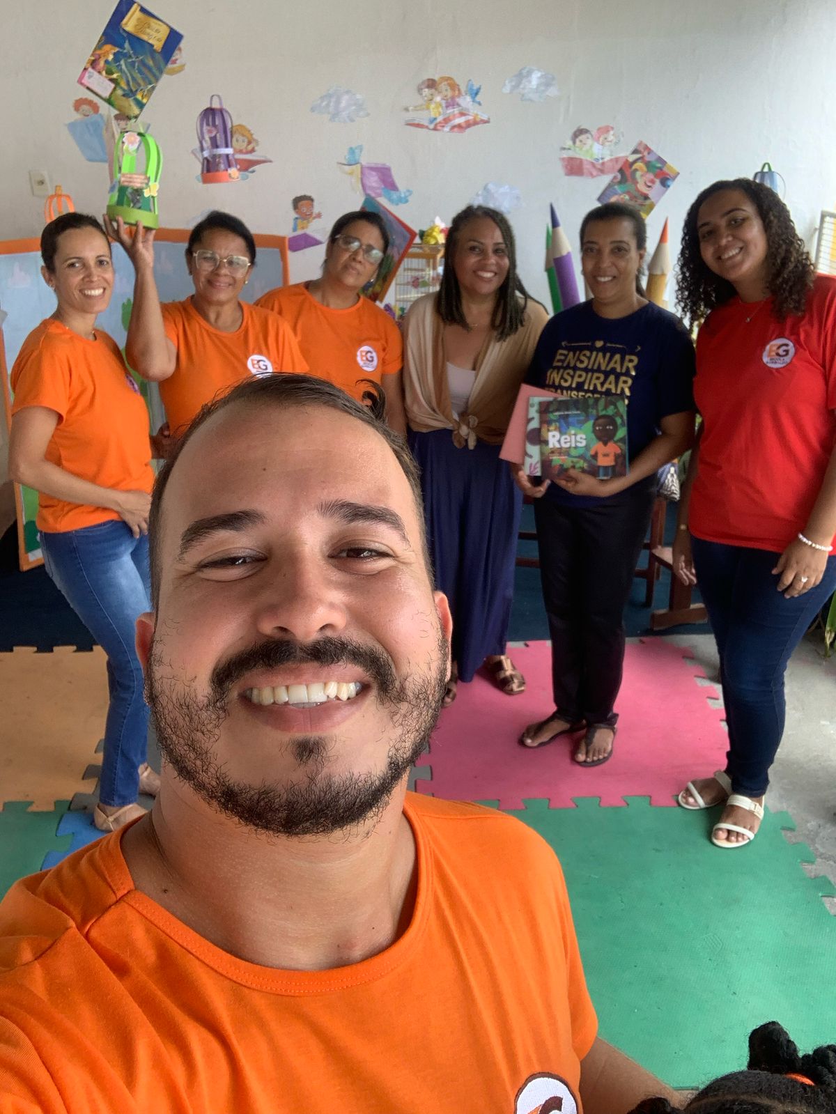 Registro de circulação de literatura infantil na Escola Garibaldo