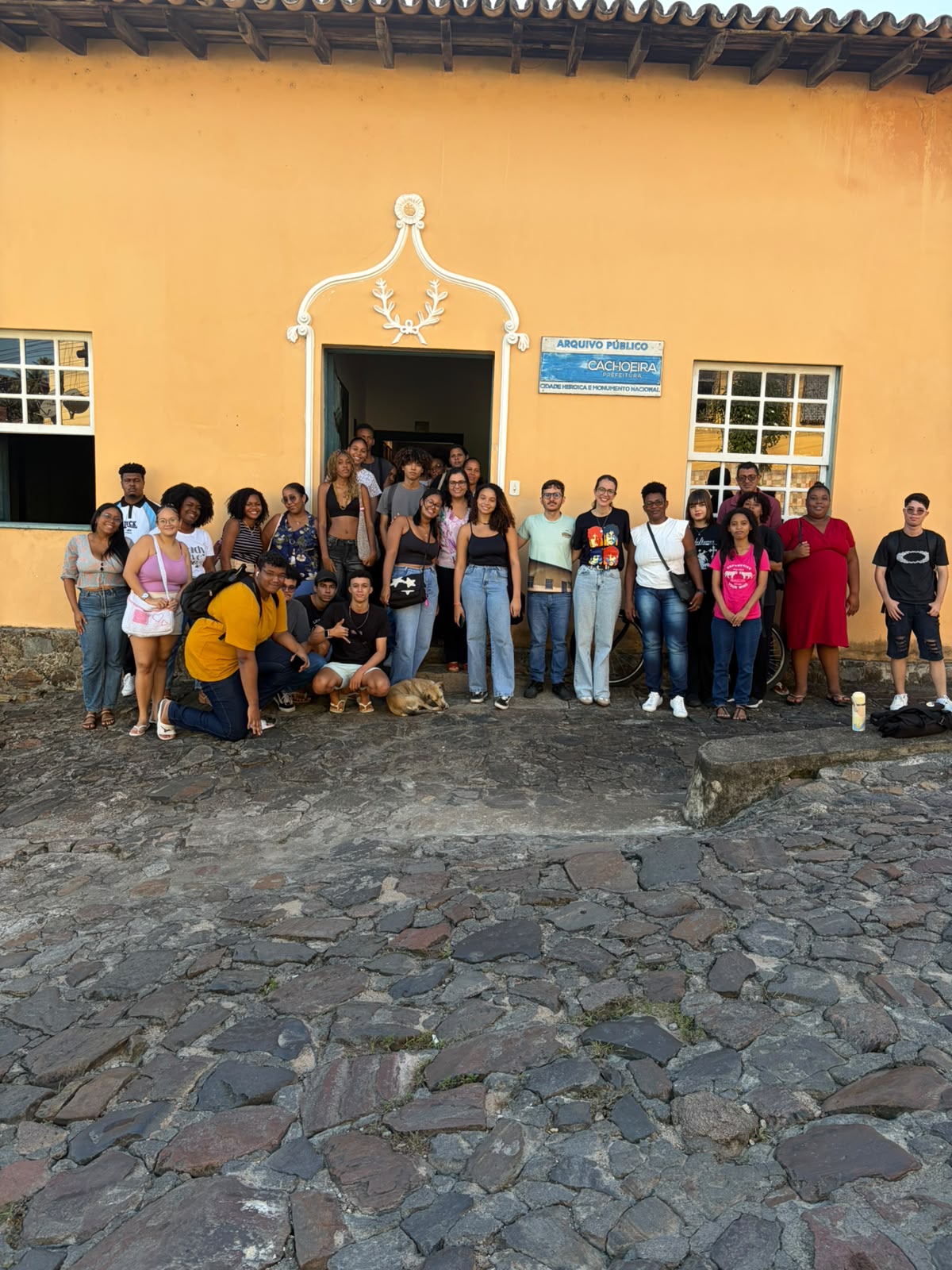 Estudantes em atividade no Arquivo Público de Cachoeira em 2026